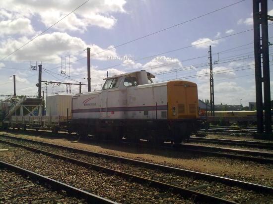 Locomotive V 211 de chez Pichenot Bouillé en gare de Saint Pierre des Corps