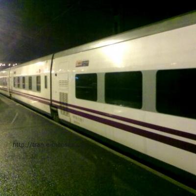 Train Talgo en gare d'Angoulême pour relève de conducteur