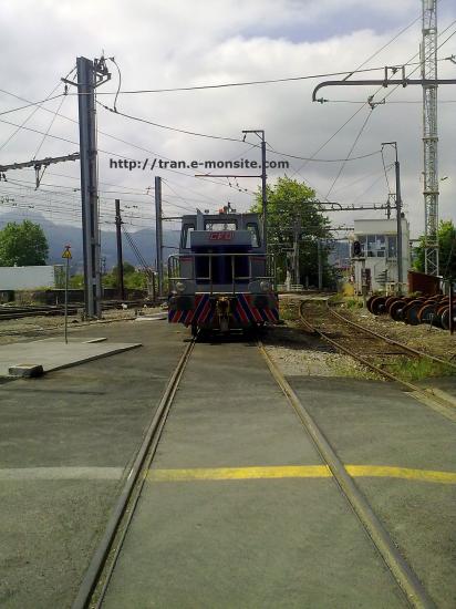 Locomotive de manoeuvre télécomandé de la Transfesa en gare de Triage d'Hendaye