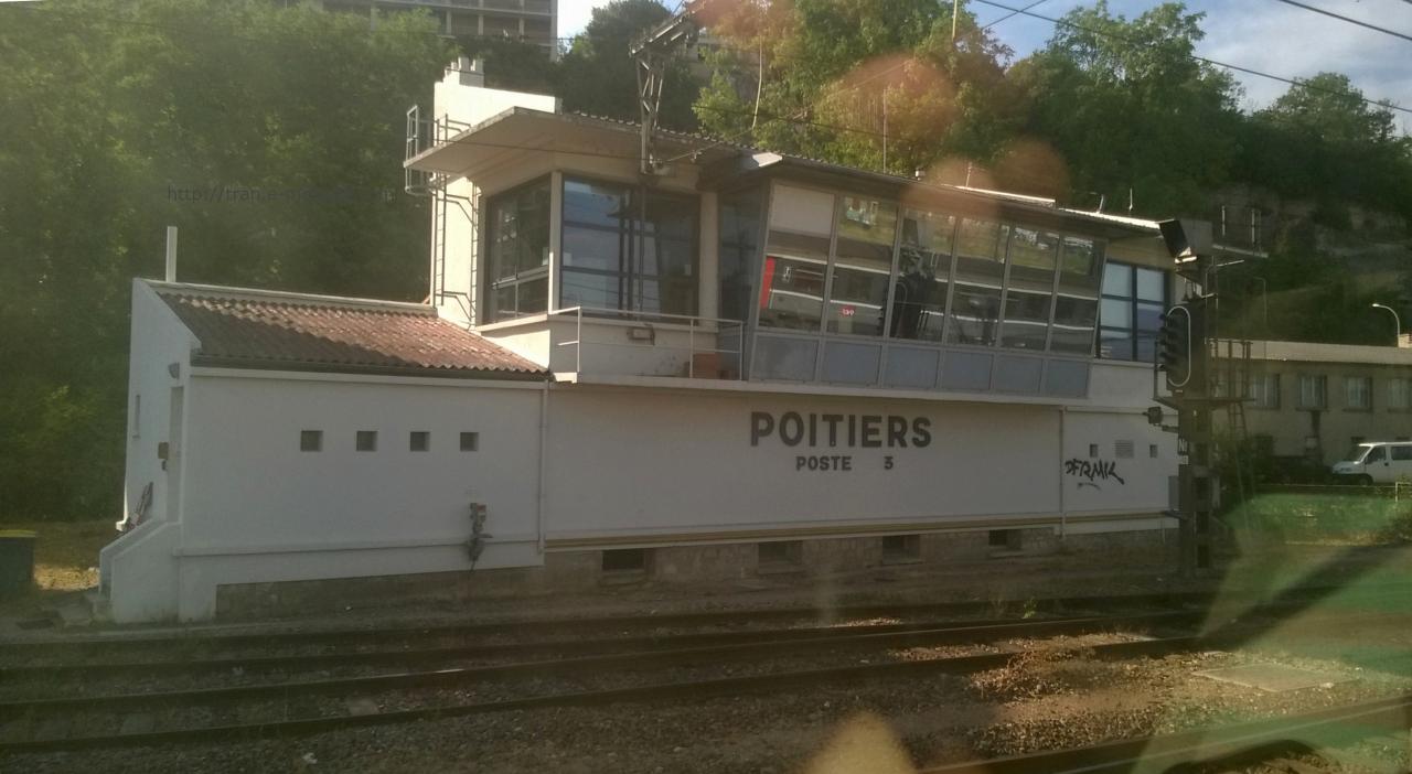 Poste d'aiguillage n°3 de la gare de Poitiers