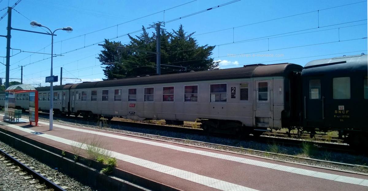 Train touristique en gare d'Arcachon