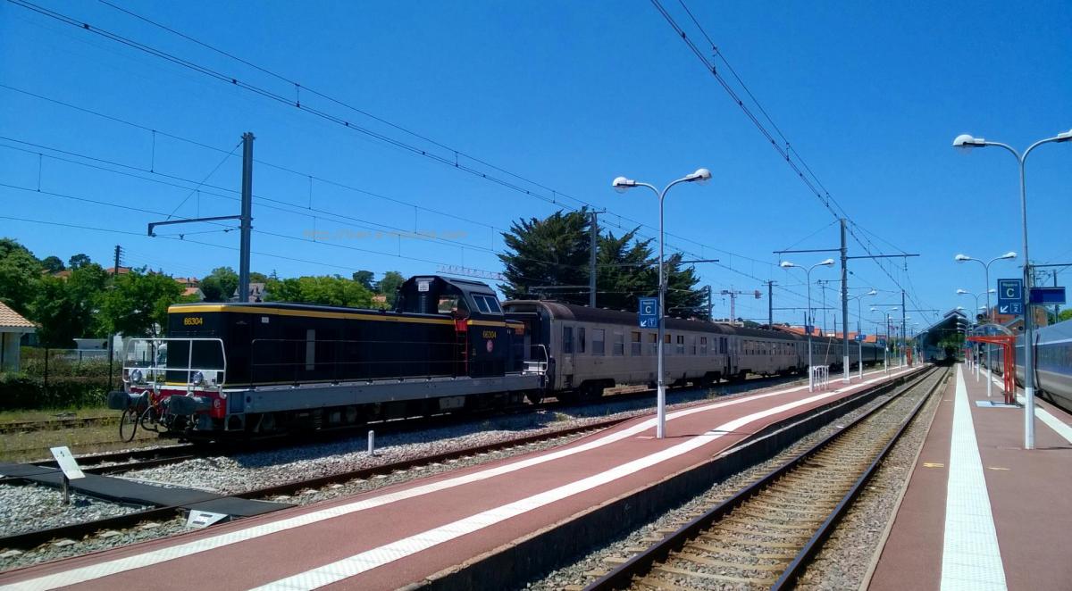 Train touristique en gare d'Arcachon