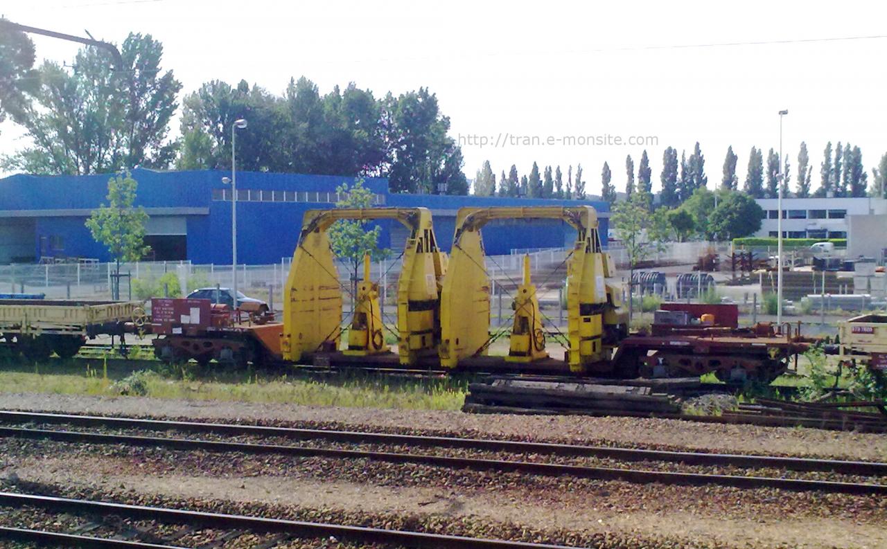 Wagon de matériel de travaux ferroviaire