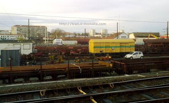 Wagon de chantier ETF en gare de Bayonne