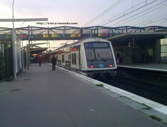 RER A en gare de Sucy Bonneuille