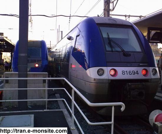 Autorails AGC B 81694 et Z 21510 en gare de Bordeaux