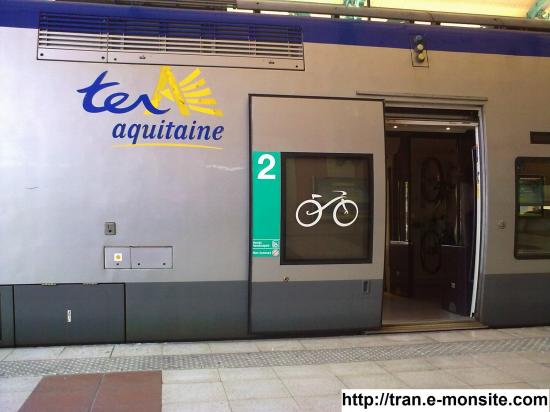 TER Aquitaine en gare d'arcachon