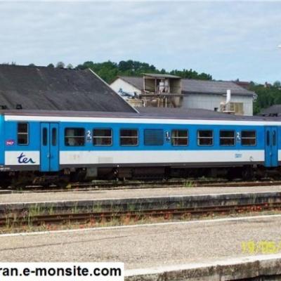 Autorail X 2100 assurant le TER Bordeaux/Sarlat