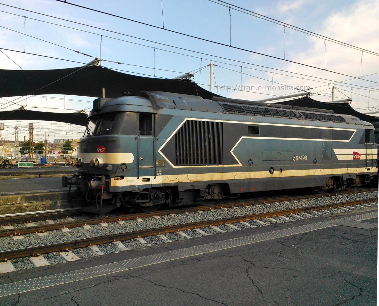BB 67496 en gare de Bordeaux le 25/07/14