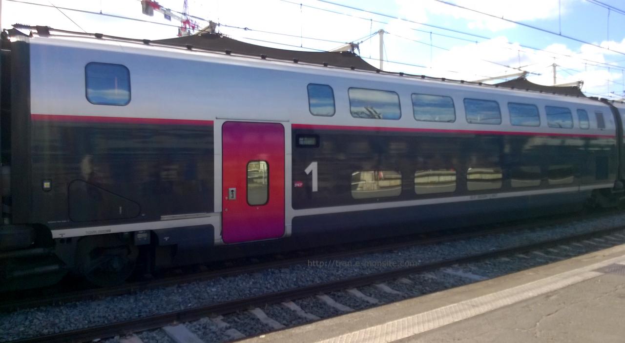 Wagon 1ere classe TGV Duplex en livré Carmillon